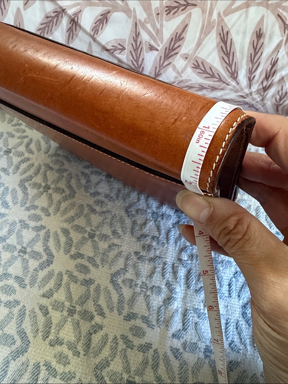 Dooney & Bourke Tan Brown Leather Snap-Tab Folio - Picture 11 of 11